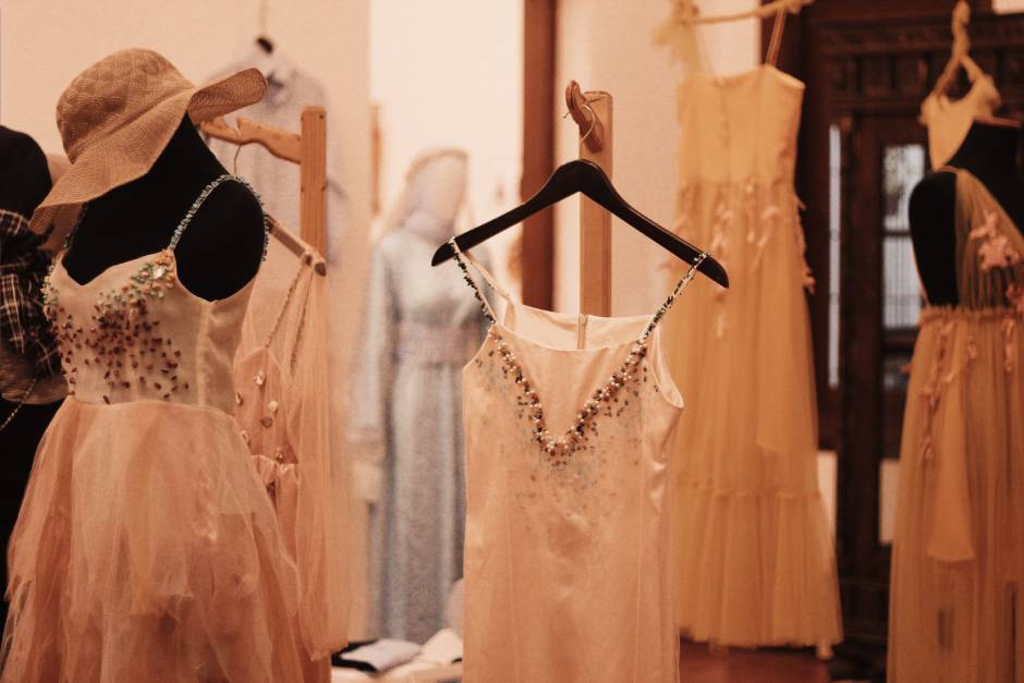 Najlepšie šaty na svadbu pre mamičky: aké vybrať?